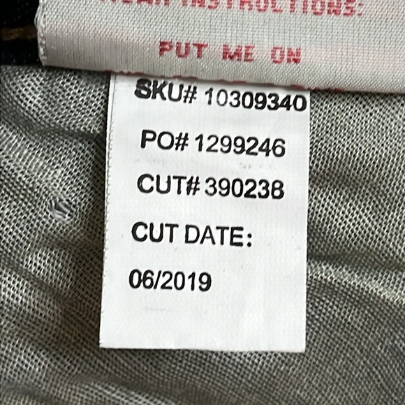 Torrid Curvy Skinny Dark Blue Denim Jeans, size 18 Extra Short - Picture 11 of 16